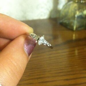 Kay Jewelers Silver Marquise Cut Ring Size 7